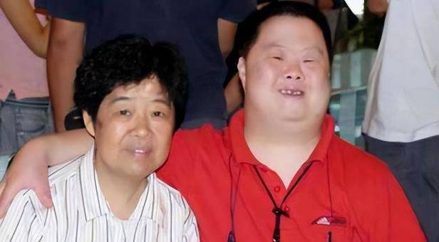 上天宠儿 被人百般宠爱的面相