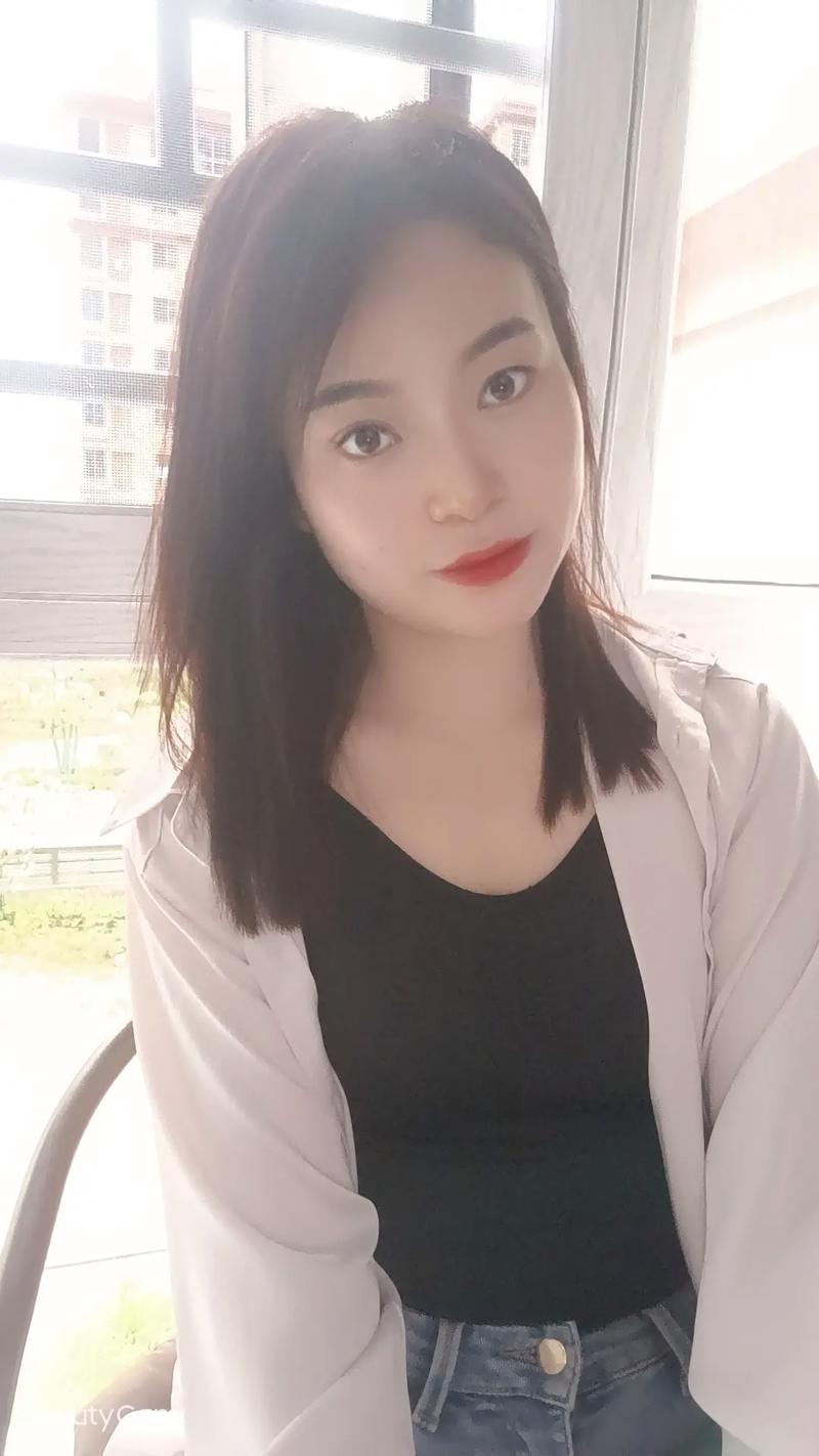 属蛇女生30岁与20岁的区别