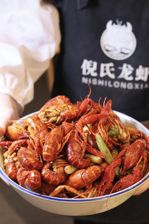 女人梦见红色的大龙虾什么意思