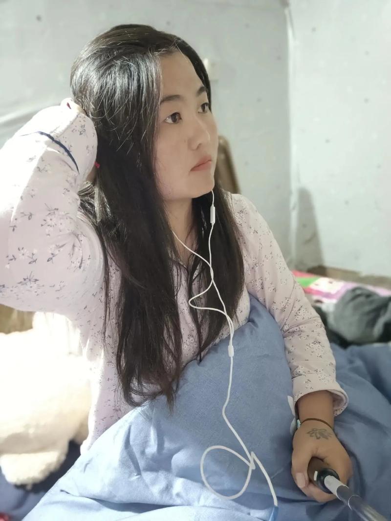 87年属兔炉中火取名