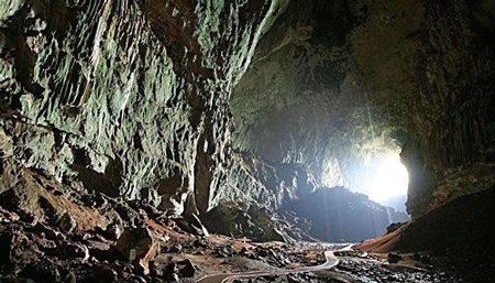 梦见小山洞 周公解梦之梦到小山洞