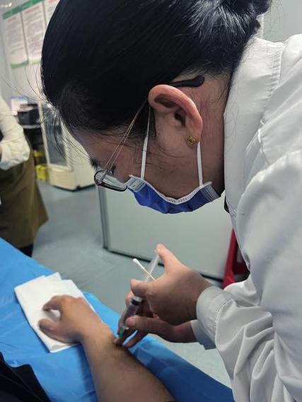 梦见下身出血了预示着什么,女人梦见自己中邪了预示着什么
