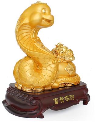 属蛇人开店摆放什么招财