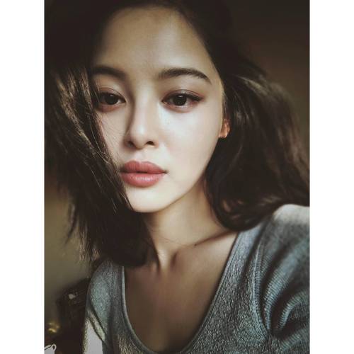 女生嘴巴翘好吗
