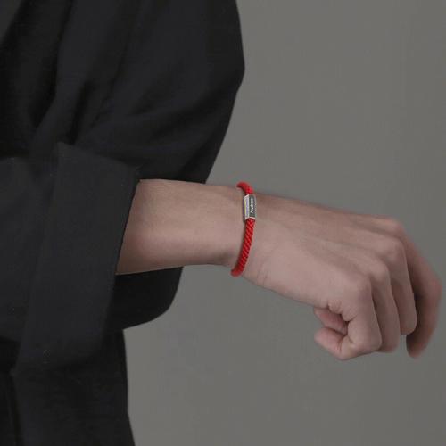 男的手腕戴红绳的含义是什么