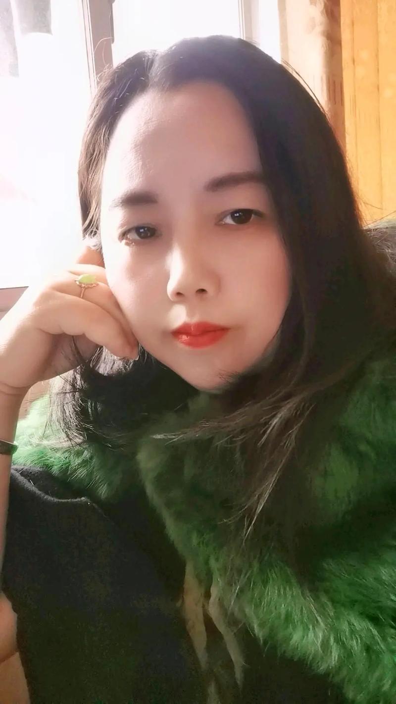 1976年龙女的感情状况如何
