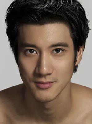 男的也勾人,男人狐狸眼面相