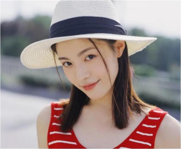 2022年额头宽大的人桃花运好吗