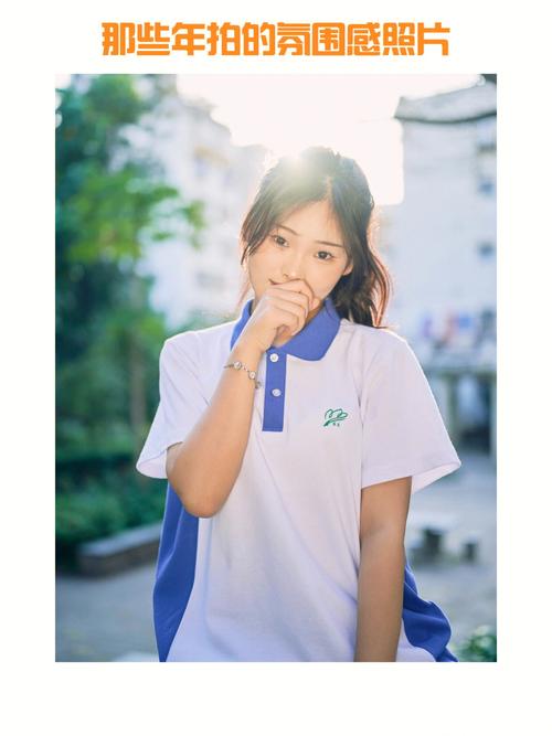 梦见自己穿校服