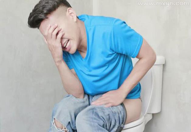 女人梦见自己坐在屎上是啥意思