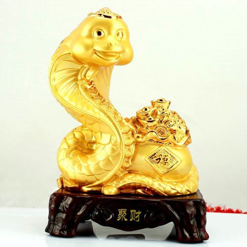 属蛇的适合佩戴什么吉祥物