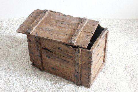 梦见空箱子