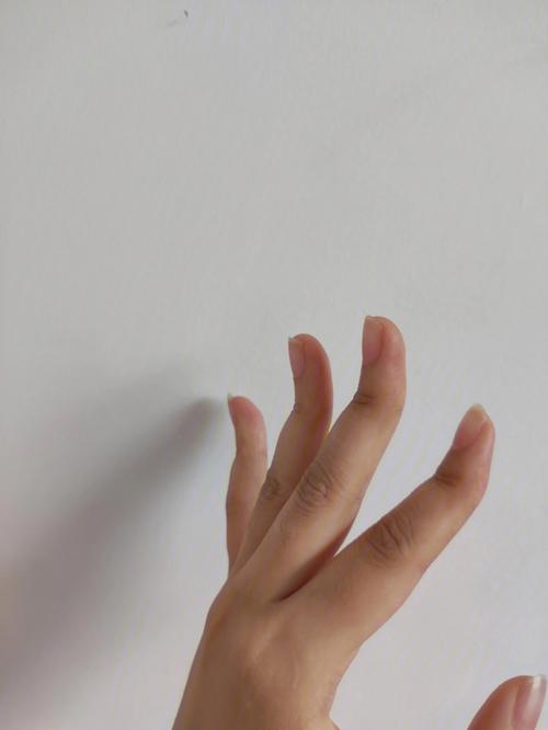 手指上翘的人命好
