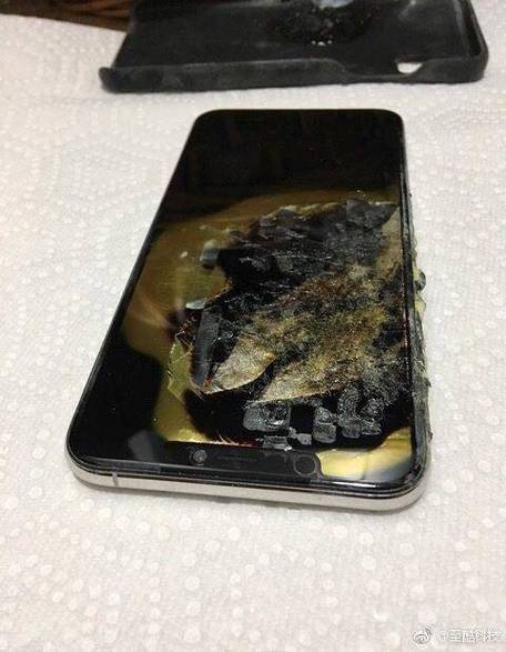 梦见手机爆炸