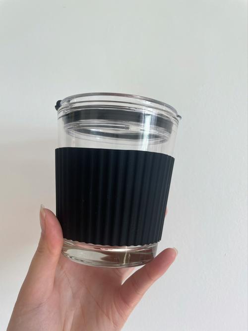 梦见玻璃杯是什么意思,梦见玻璃杯在炉中炖破是什么意思
