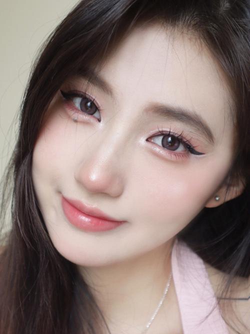 分享拥有桃花眼的女人命理好坏