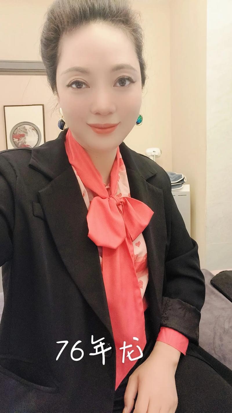 76年龙女今年的婚姻
