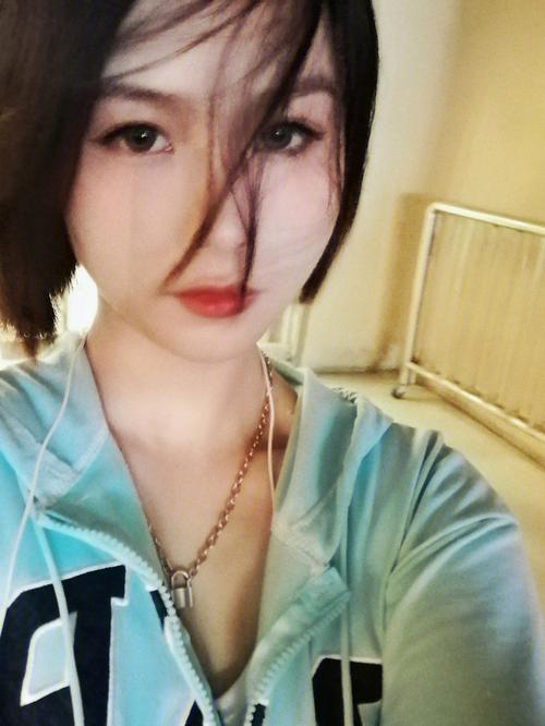 属猪适合长发还是短发