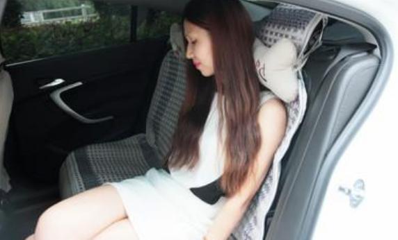 盘点那些宁愿坐在宝马车里哭的星座女