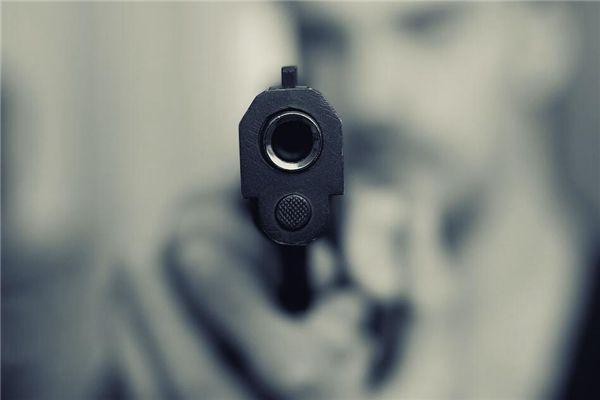 梦见开枪扫射 周公解梦之梦到开枪扫射