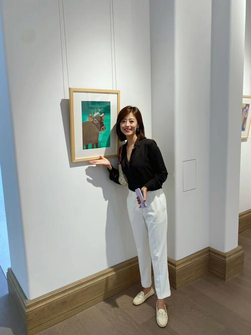 肖牛的职场女性踏实勤奋