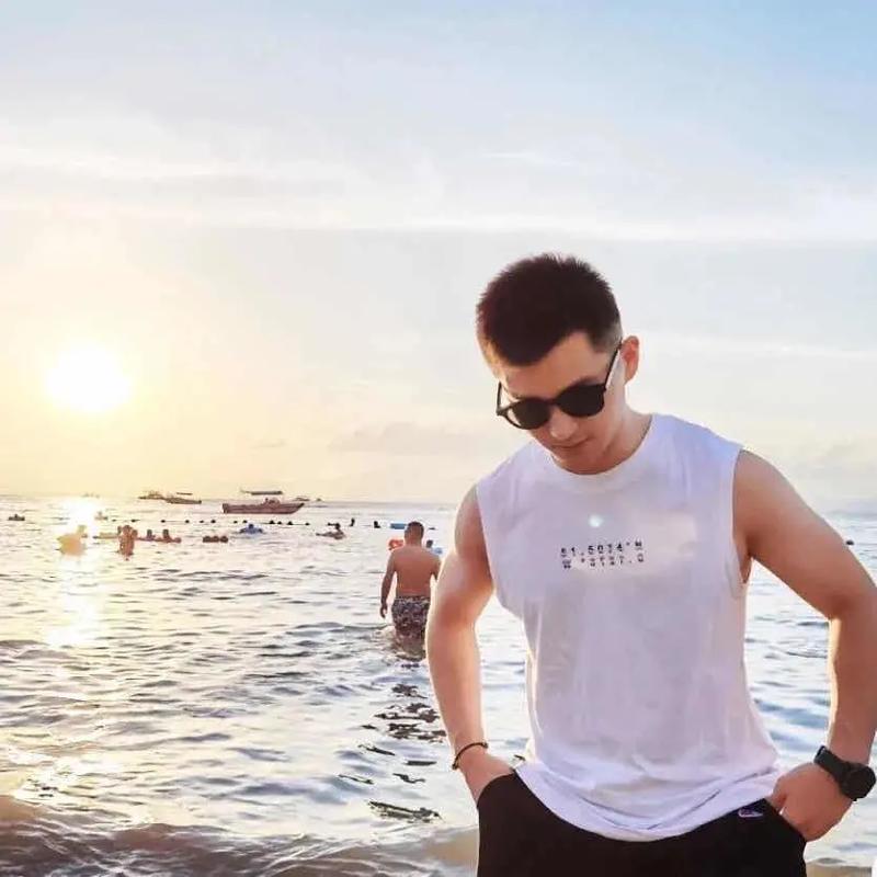 能不能和招风耳的男生谈感情