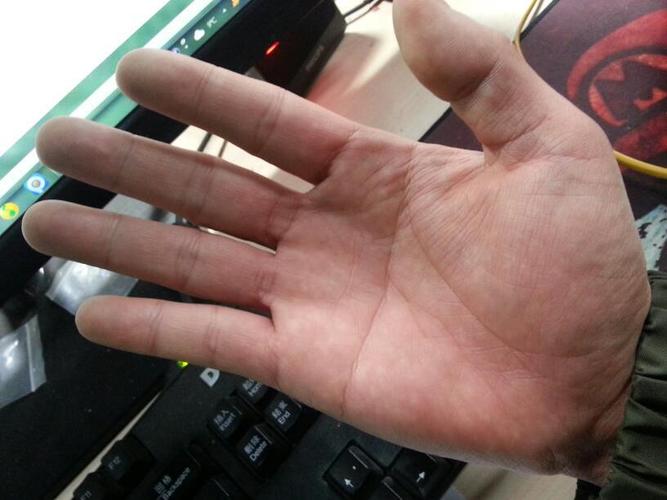 男人右手断掌好不好命硬的表现吗