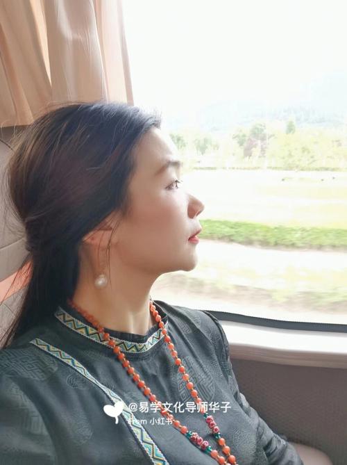 属鸡人必知的拜年穿衣指南