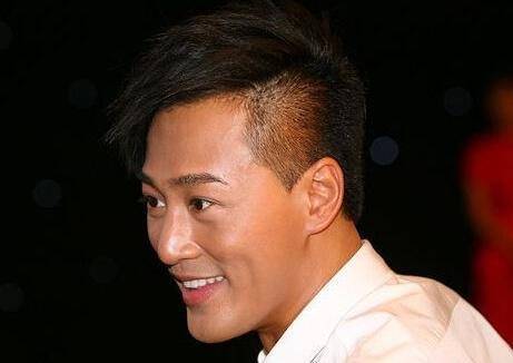 下巴翘翘的男人命好不好