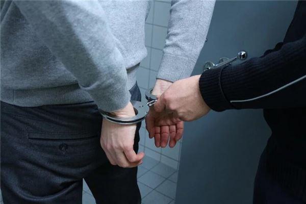 梦见丈夫被判刑