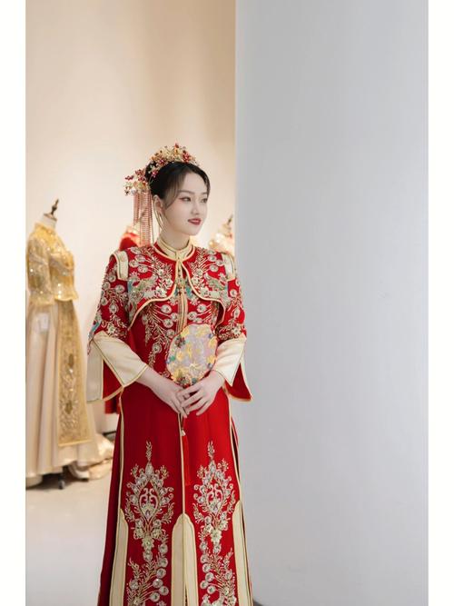 从娘家出门穿秀禾还是婚纱好