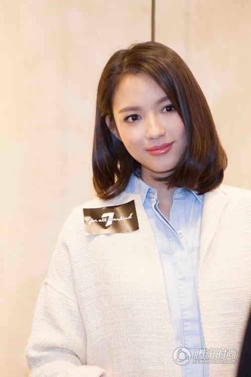 穿不惯贵衣服的女人面相特征