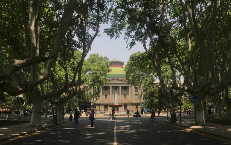 梦见大学校园怎么回事