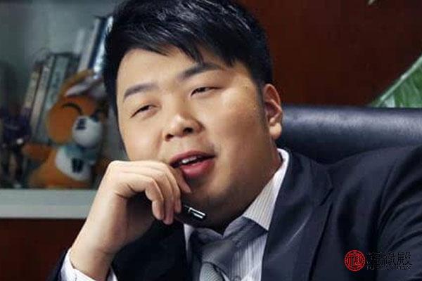小眼睛的男人命好不好