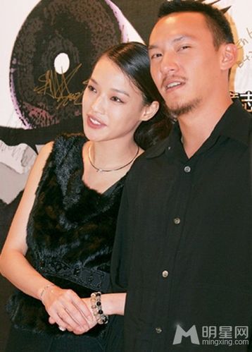 对成熟女人情有独钟的星男