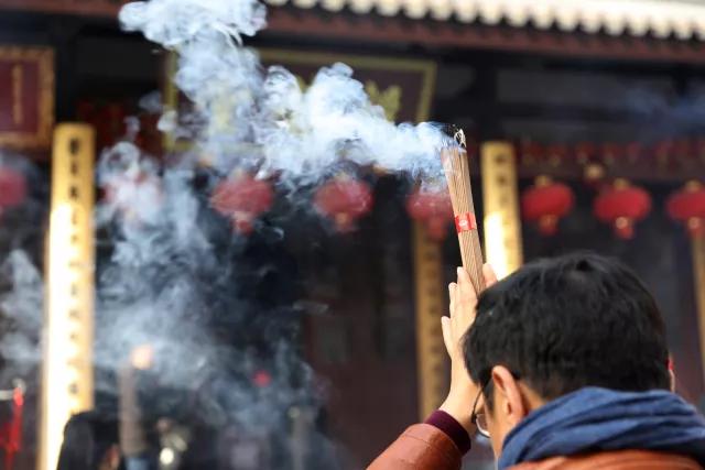 初十能上香吗 初十可以拜菩萨吗