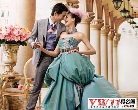 梦见挑选婚纱即将结婚