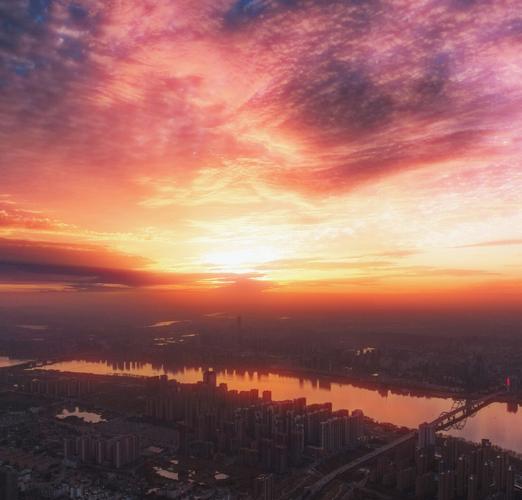 梦见傍晚 黄昏周公解梦,梦见傍晚 黄昏是什么意思?