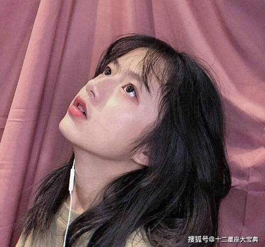 媚骨天成 靠着奉承就能登天的星座男