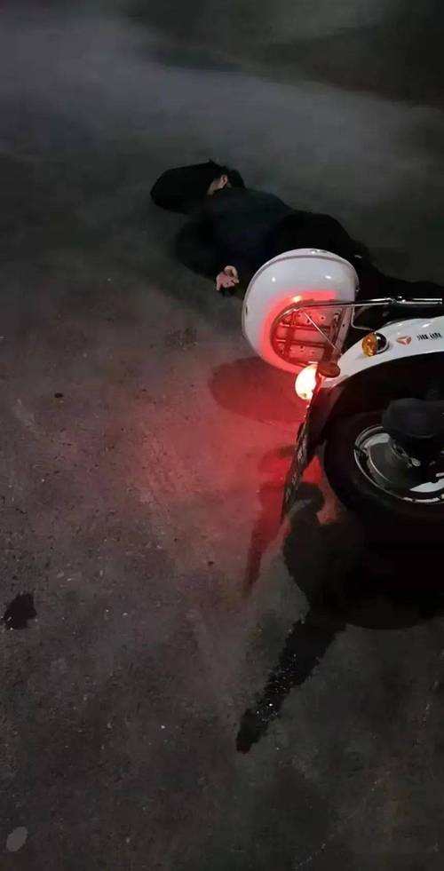 梦见车祸见血怎么回事