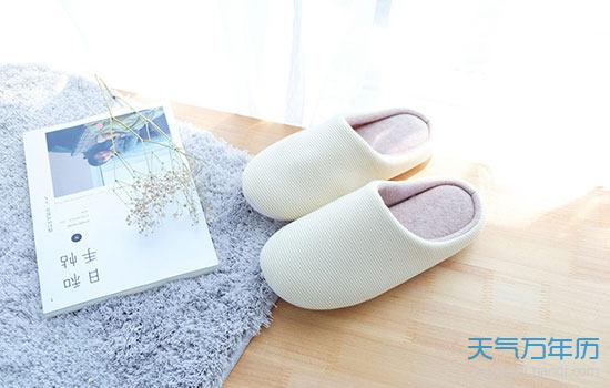 女人梦见凉拖鞋是什么意思