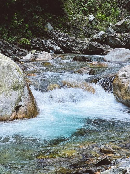 梦见潺潺流水怎么回事