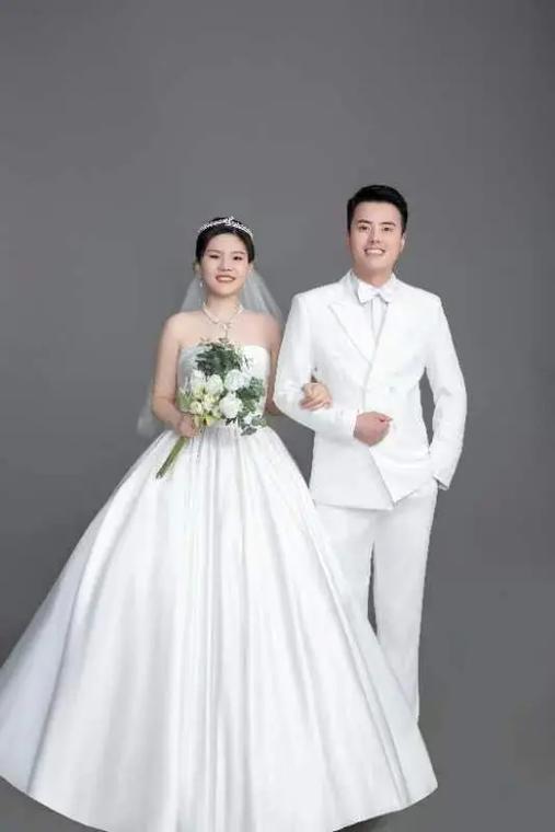 梦见自己结婚摆宴席是什么意思