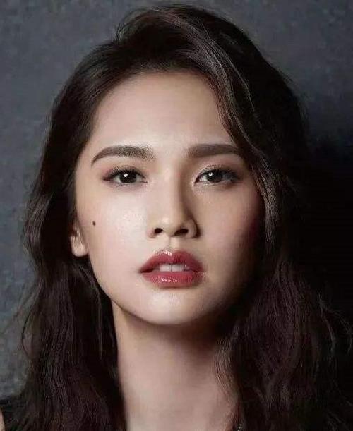 嘴唇厚的女人性格特点与一生的运势走向