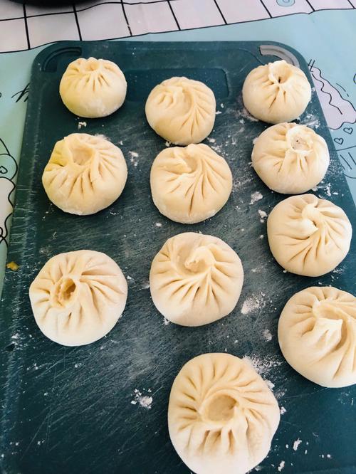 梦见吃包子馅怎么回事