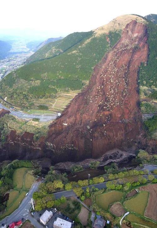 梦见山体塌方