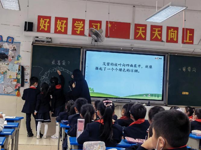 梦见上课听不懂英语课,记忆力颇佳