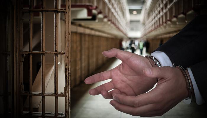 梦见自已被抓进监狱是什么意思