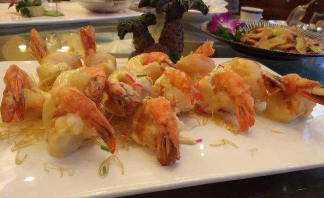 去饭店吃点什么菜