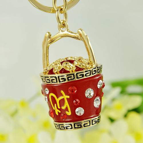 在随身包里适合携带的招财饰品
